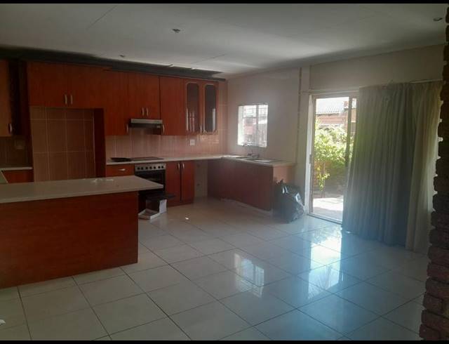 3 BEDROOM PROPERTY TO RENT IN BENDOR